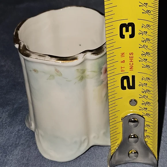 Floral Porcelain Vase or Toothpick Holder with Gold Trim Signed J. Huber - Picture 7 of 9